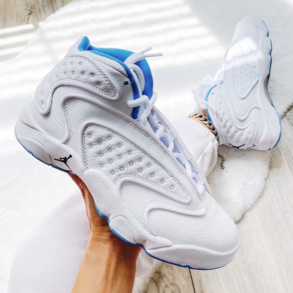 Nike air jordan sneakers - Picture 2 of 5